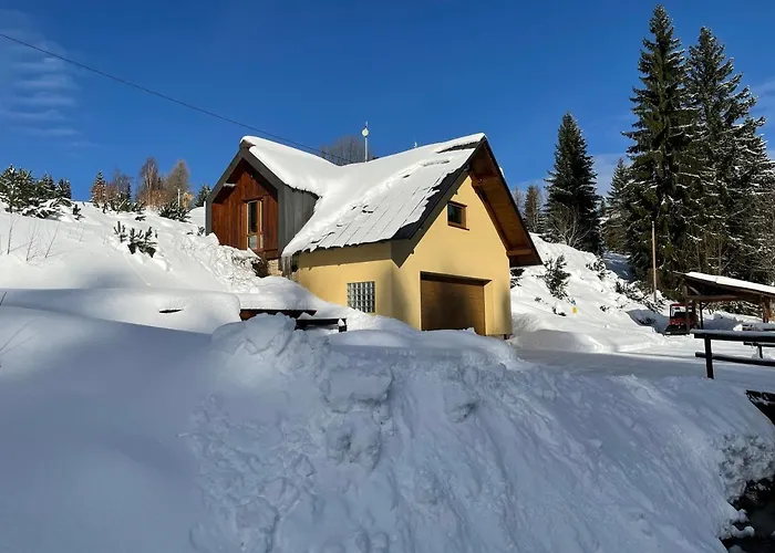 Garage * הַרָכוֹב